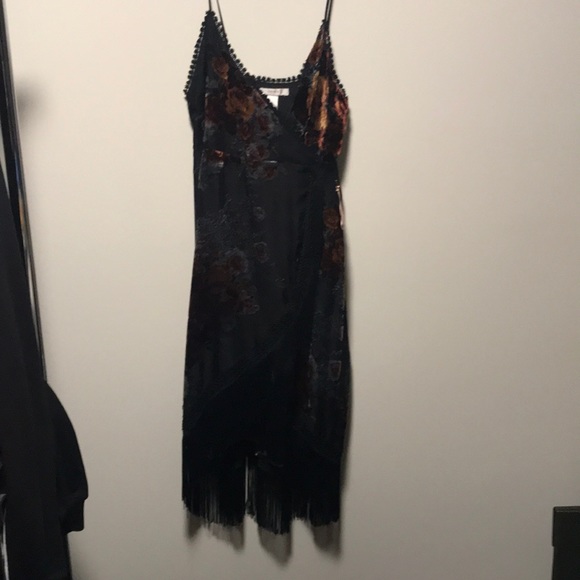 Dress - Picture 3 of 4